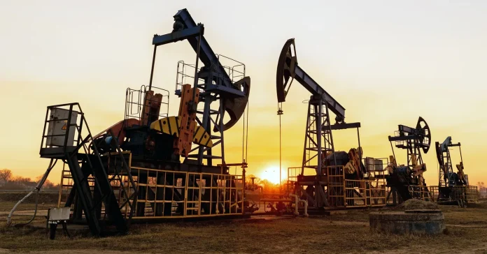 Global electricity generation by source showing solar vs fossil fuels